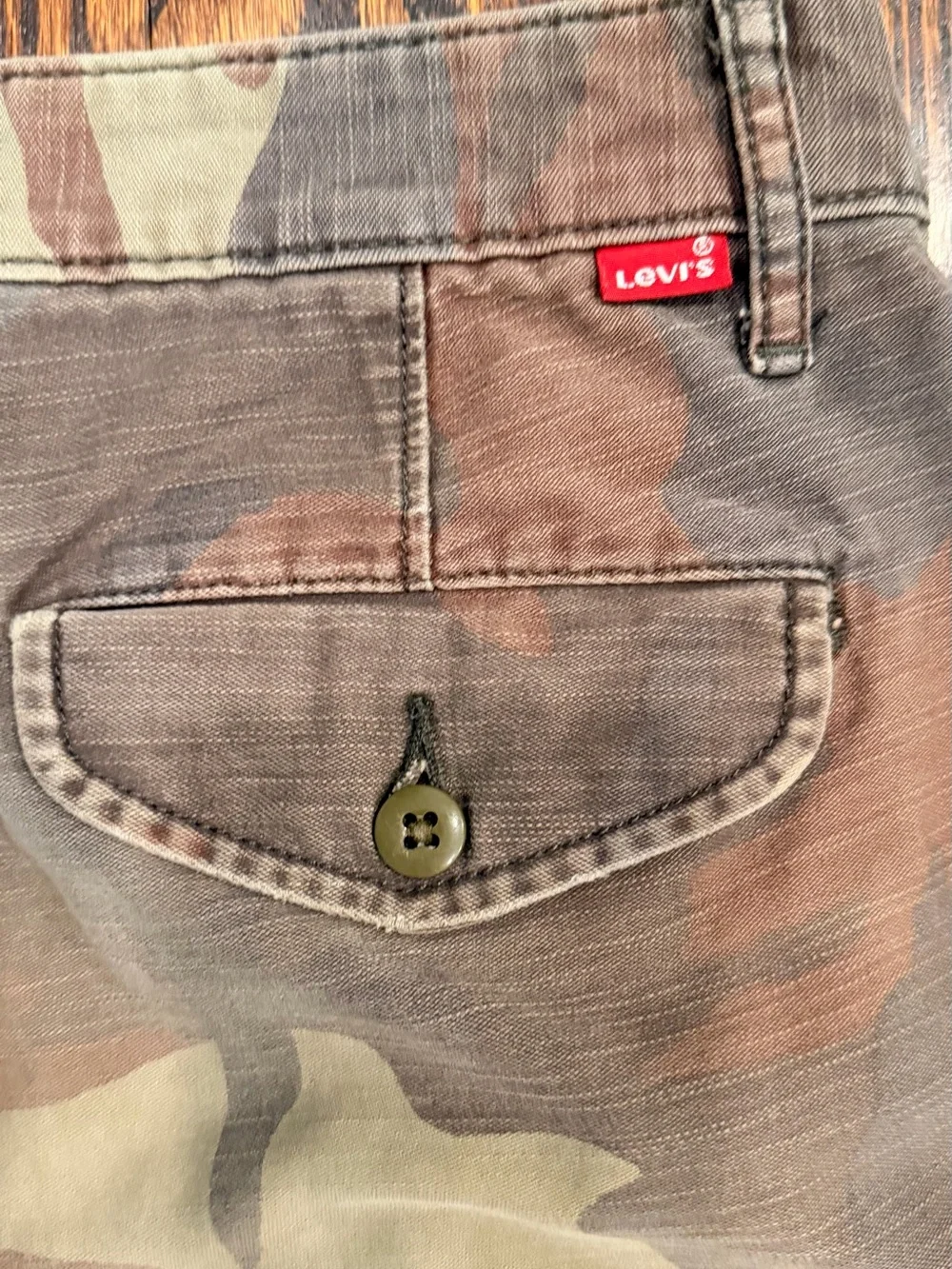 Levi Strauss & Co Two Horse Brand Men's Camo Cargo Shorts Size W30